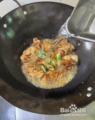 葱油鸡腿焖饭怎么做？