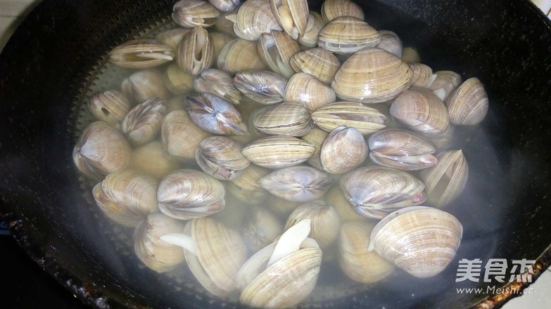 炒黄蚬子的做法