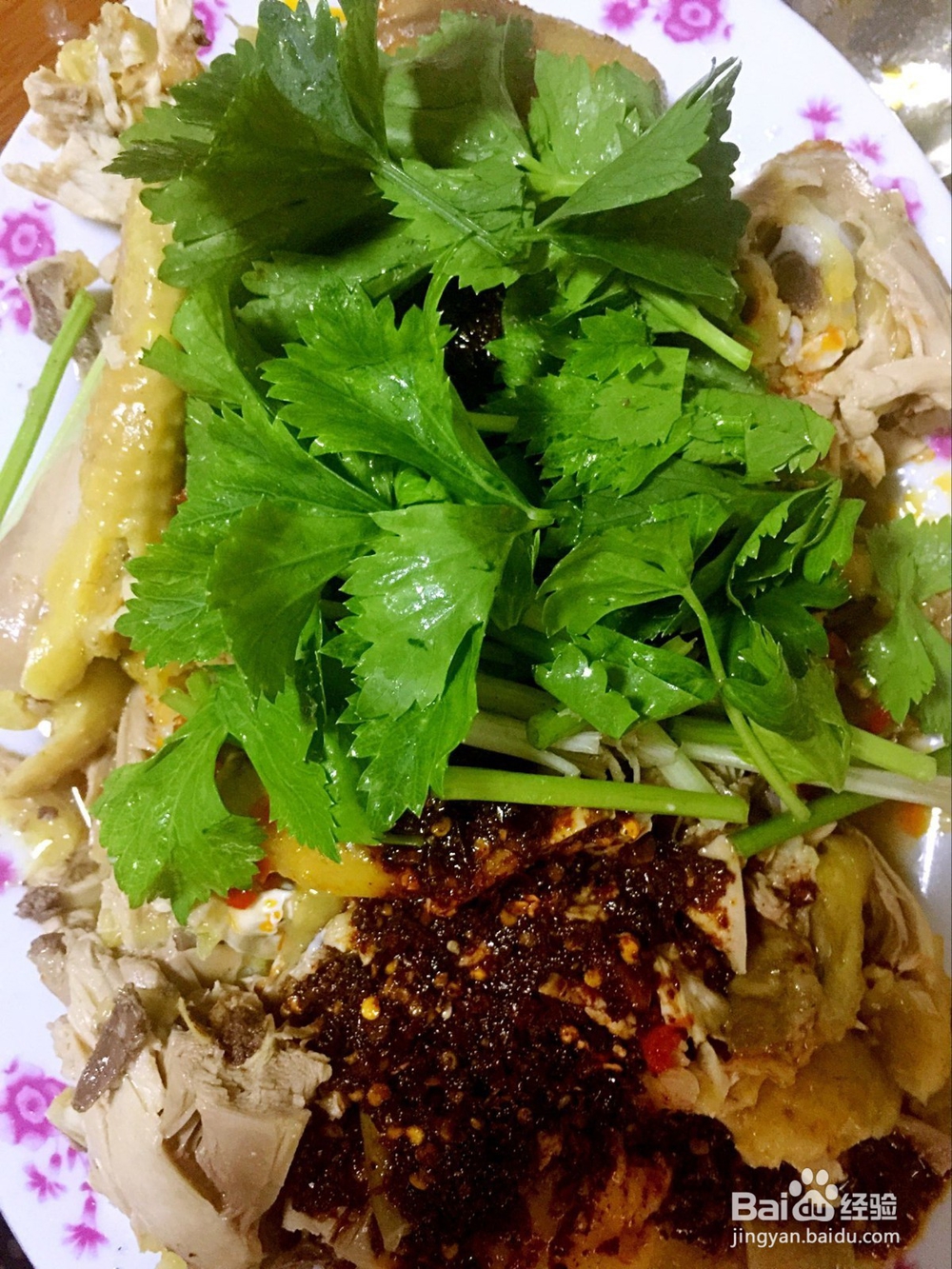 几个简单的步骤就能做好的手撕凉拌鸡
