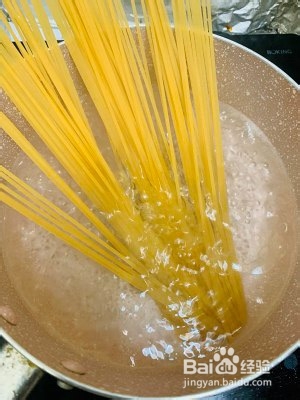 怎么做美味的蘑菇海鲜意面