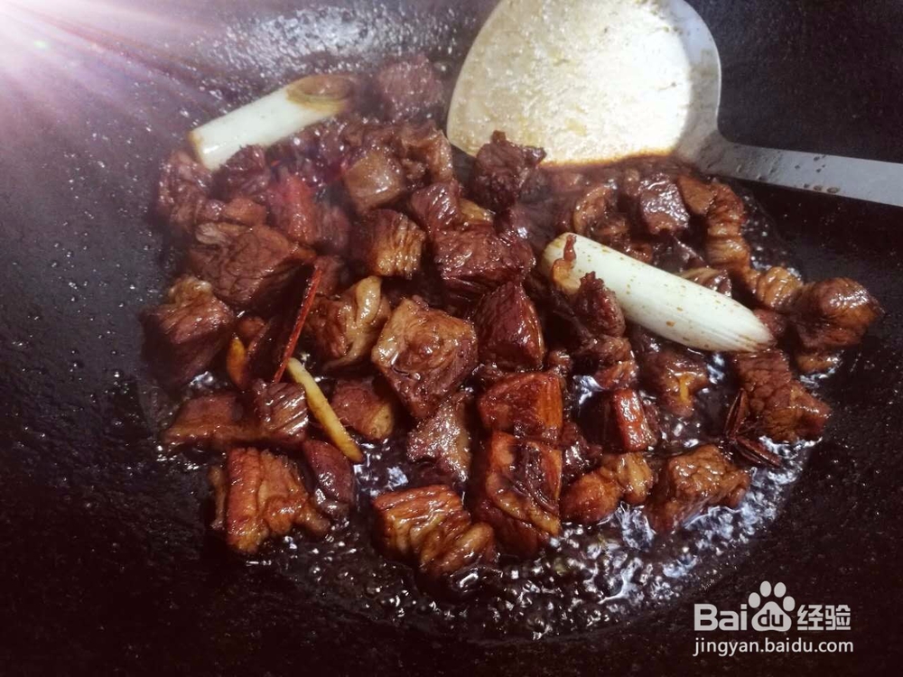 苗府秘制红烧牛肉的做法