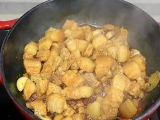 五花肉炖干笋尖怎么做