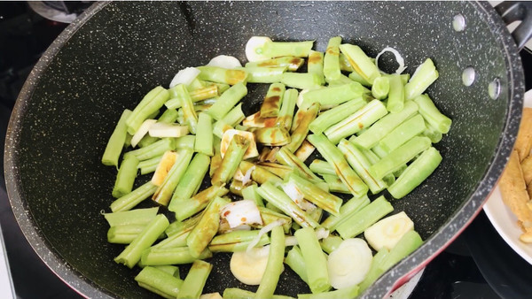 锅烧豆腐烧豆角