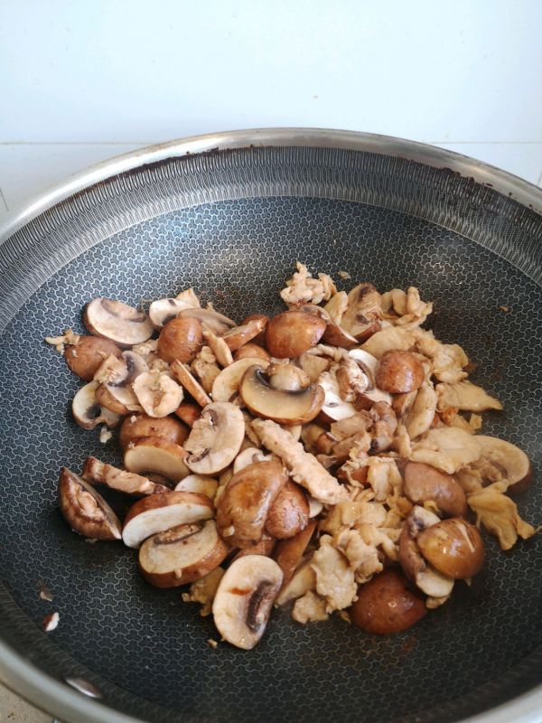 黑椒蒜香鸡肉蘑菇