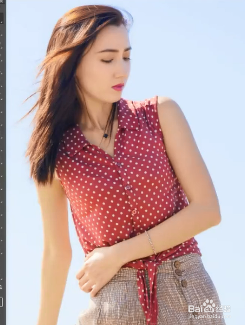 如何把偏暗的照片调亮？