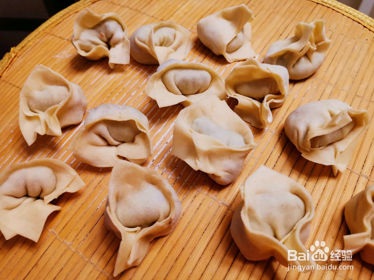 鲜虾馅玉米面条版云吞面的做法