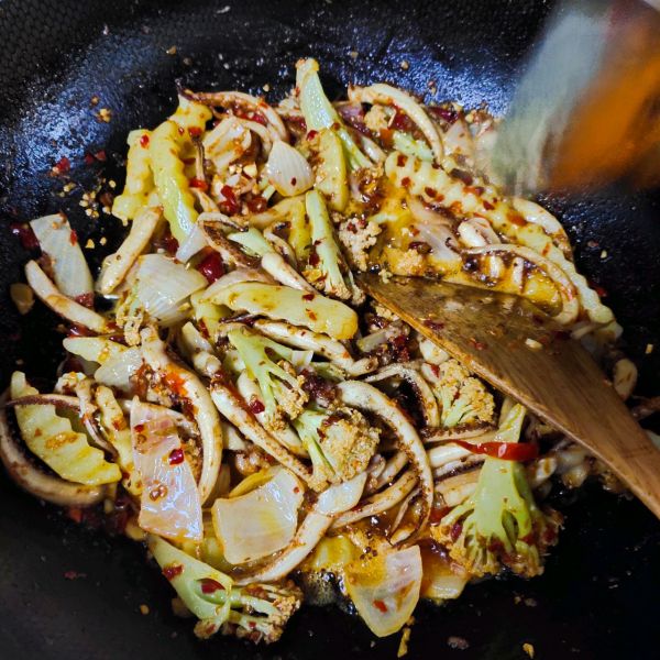 香辣干锅鱿鱼须