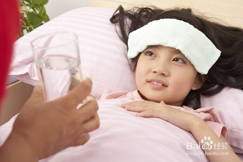 小孩发烧37.8怎么办