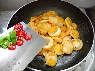 腊八豆烩金钱蛋