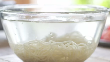 香浓诱人番茄虾仁面怎么做