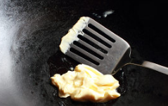 鲜橙腰果沙拉酥虾