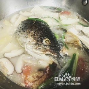 美食汤羹--三文鱼头汤