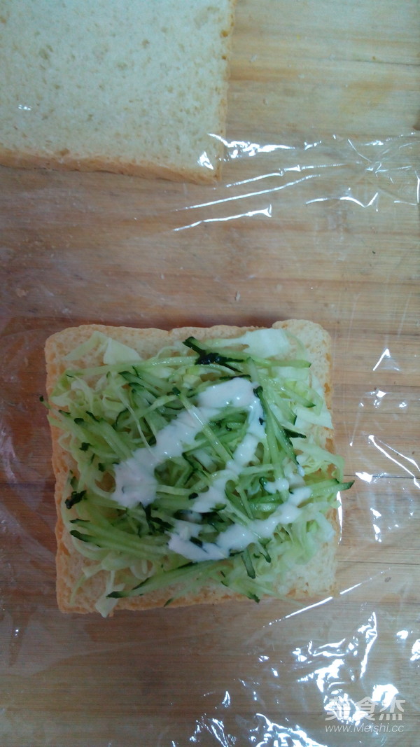 蔬菜三明治的做法