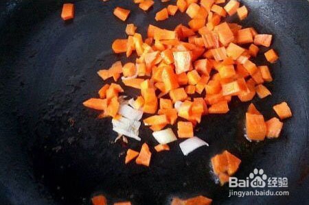 色彩丰富营养均衡的菠萝炒饭