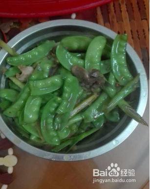 客家菜鸡肉炒荷兰豆的做法