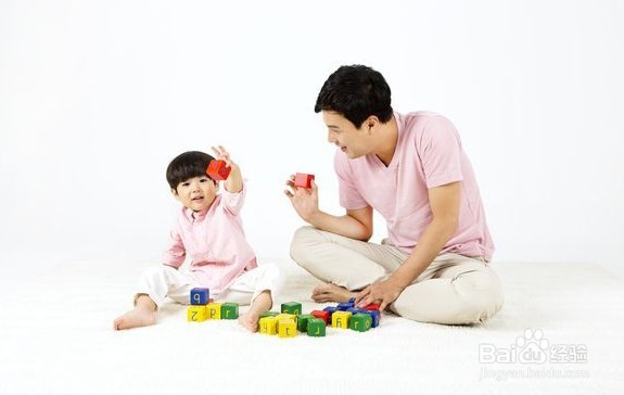 如何让孩子每天早上不赖床，开心去上学