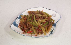 怎样做芹菜泡椒牛肉