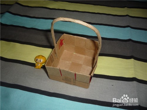 旧物改造----牛皮纸购物袋改造的小花篮