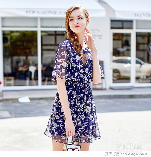 约会小心机,藏在气质满分的连衣裙里