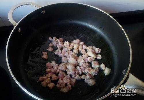家庭自制酱香豌豆猪肉焖饭