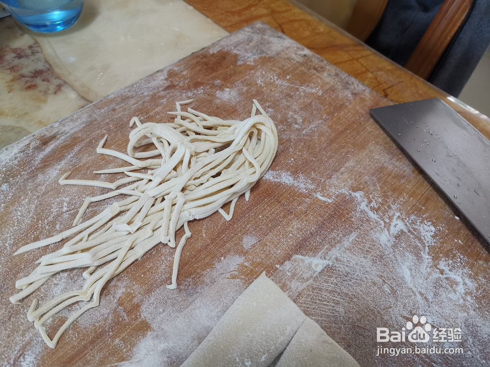 鸡蛋手擀面的做法