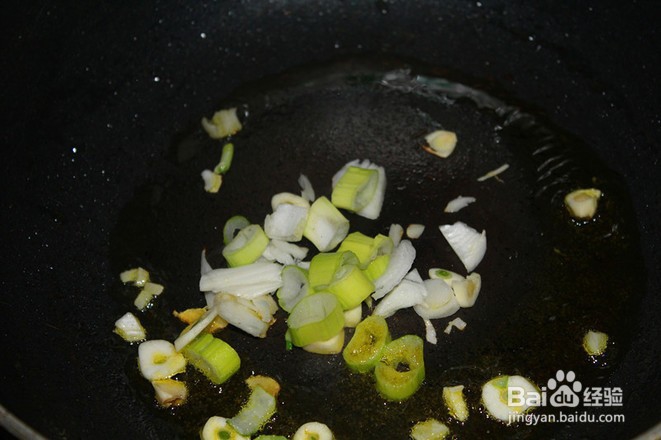 酱烧鱼鳔鱼杂的烹饪方法