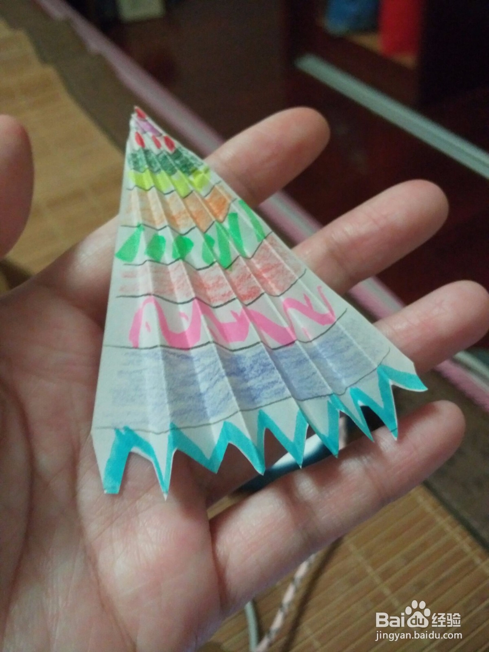 如何制作卡通小雨伞?