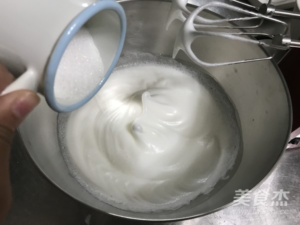 朗姆酒葡萄干戚风蛋糕