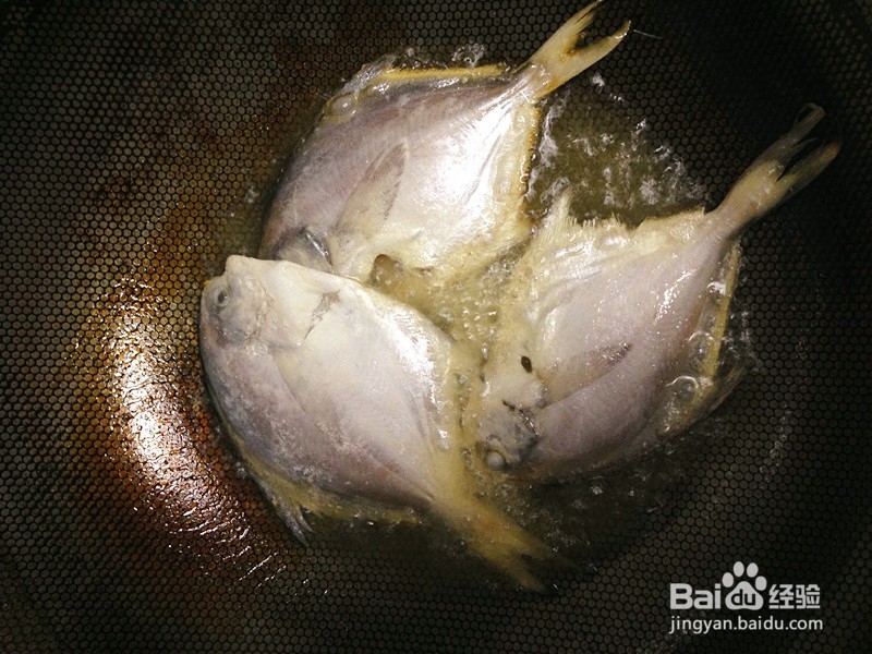 #过年# 香煎仓鳊鱼的做法