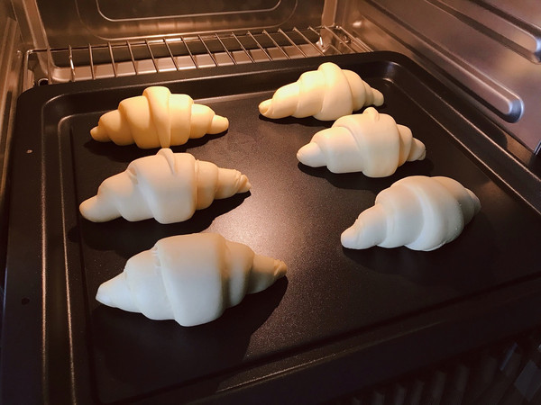 【培根可颂三明治】