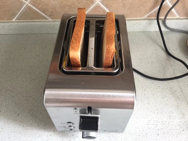 鸡蛋西红柿三明治