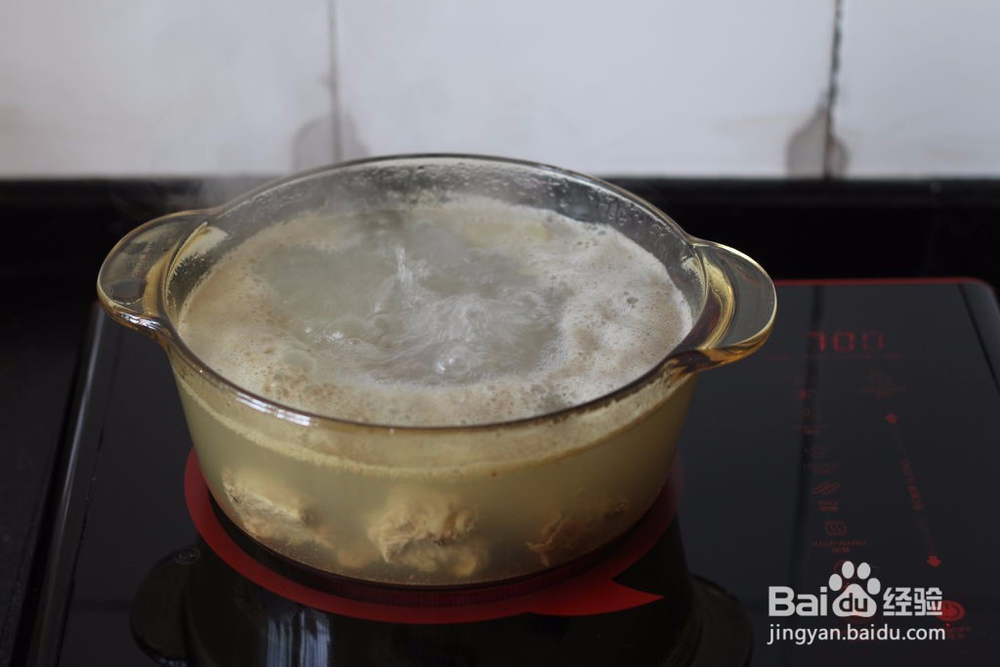 靓汤润秋燥 玉米排骨汤