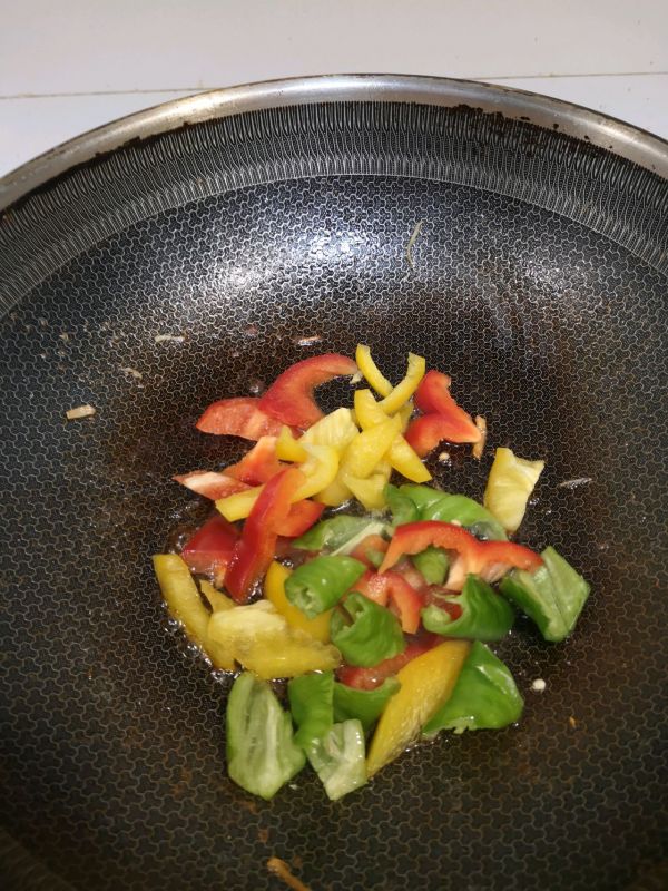 培根炒彩椒花生芽