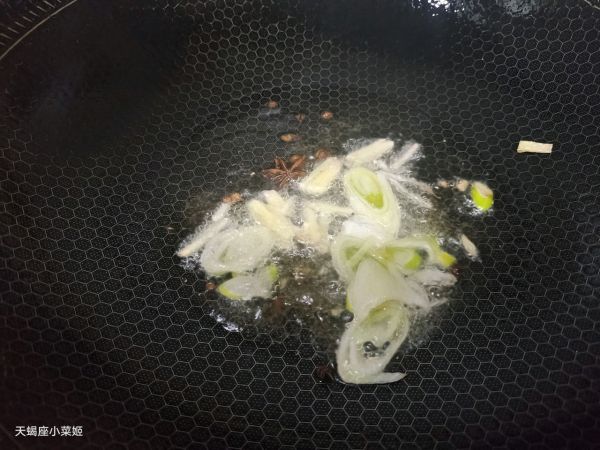 鸡汁尖椒干豆腐