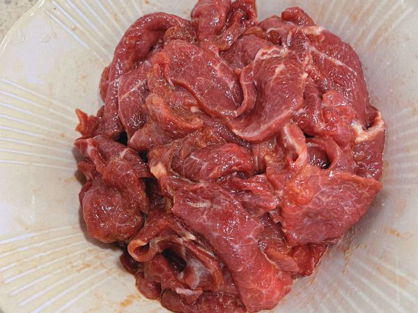 捞汁香菜拌牛肉