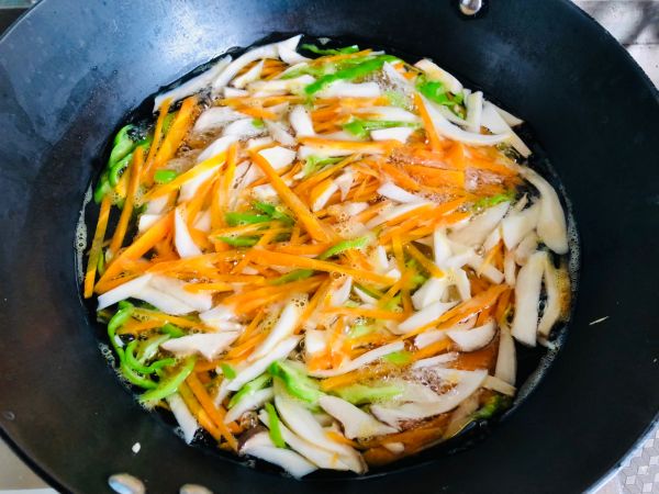 凉拌杏鲍菇胡萝卜