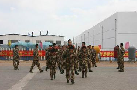 高强度体育运动之前的热身运动不可少