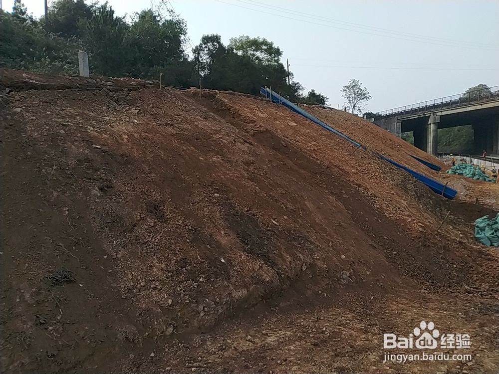 黄土土质高边坡人字骨架施工注意事项有哪些？