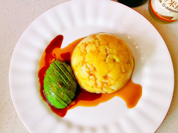 金枪鱼牛果土豆泥