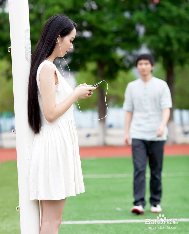 怎样判断一个男生爱不爱你？