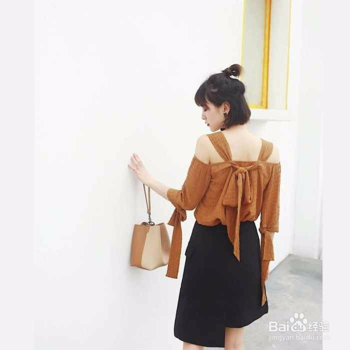 燥热的夏季穿什么能及吊带背心性感凉爽?