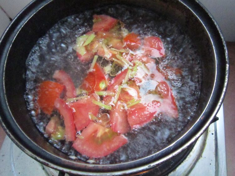 西红柿鸡蛋汤的做法十分简单，进来我教你做吧！