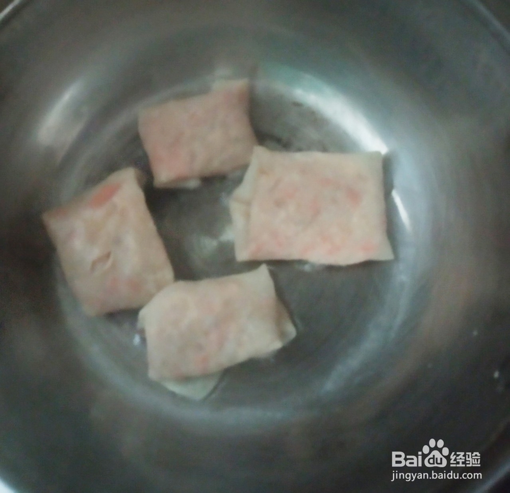 用饺子皮煎制一盘酥脆