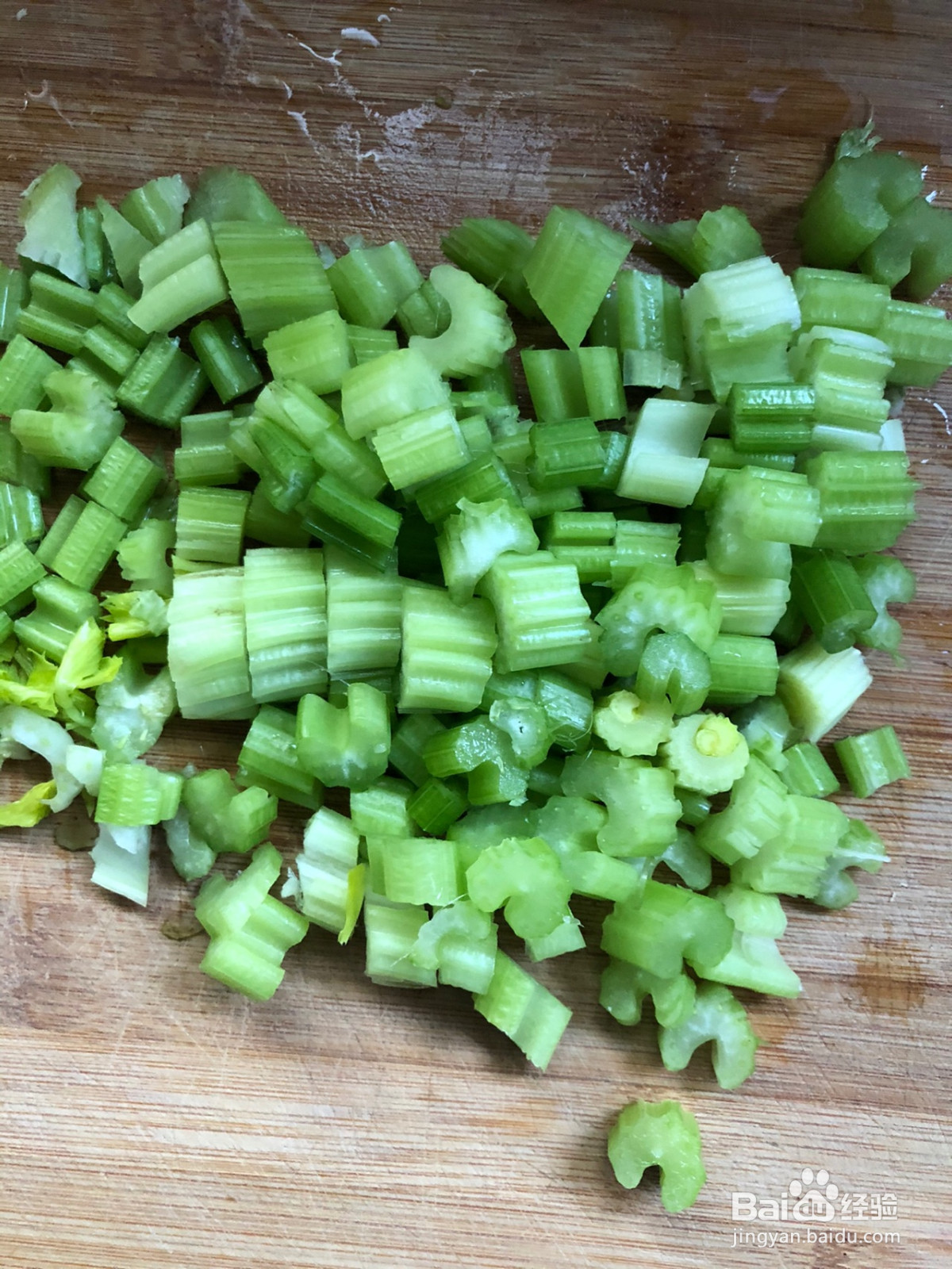 芹菜小炒肉的做法