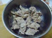 排骨玉米胡萝卜汤的做法