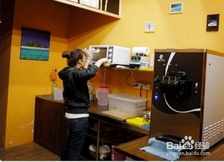 如何轻松弄出椰子肉？