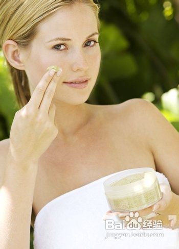 让肌肤时刻保持水分需注意哪些