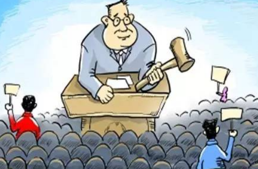 当投标人的投标报价等于评标基准价(P值)时,得满分100分;当投标报价低于评标基准价