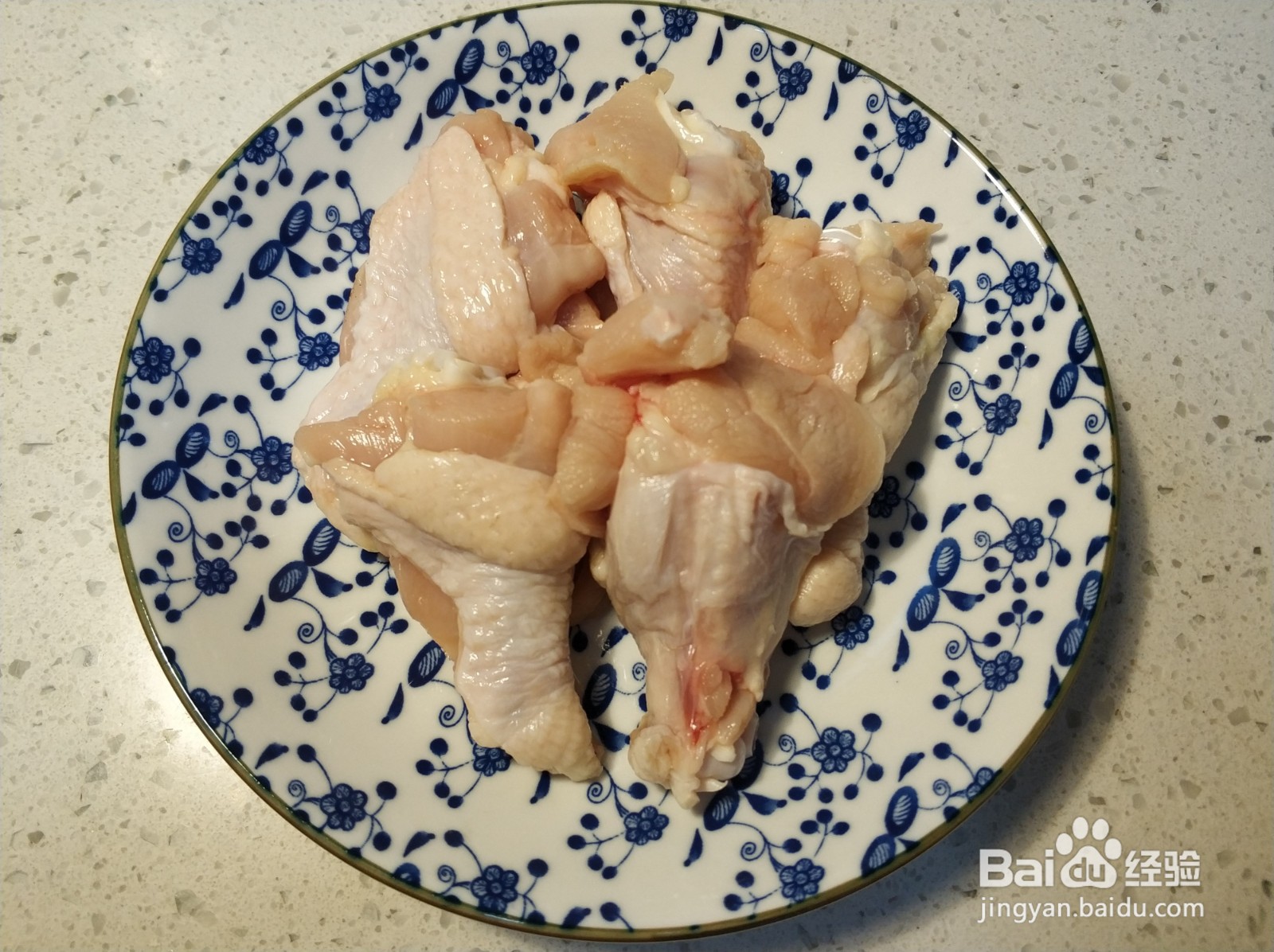 翅根炖土豆怎么做