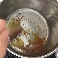 如何制作美味的红烧排骨？